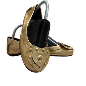 TORY BURCH METALLIC GOLD HEART EMBELLISHED BALLERINA FLATS